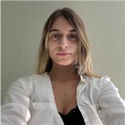 Me defino como una chica súper trabajadora responsable constante y con mucha paciencia además agradable y de fácil entendimiento